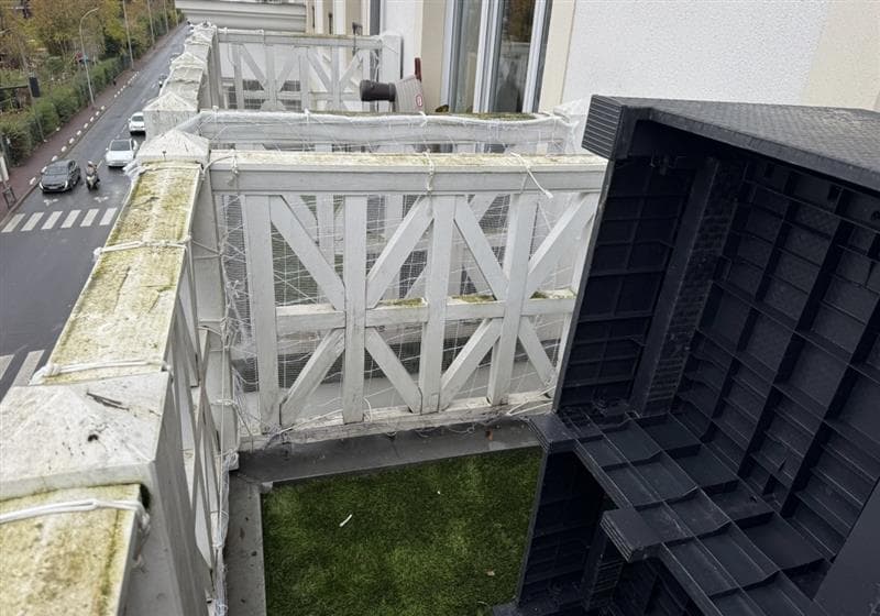 Toit terrasse avec garde-corps